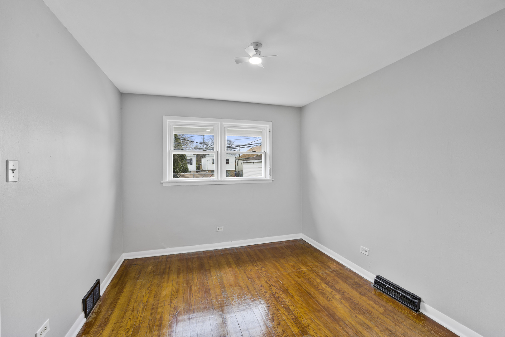 9520 S Yale Avenue, Chicago, IL 60628