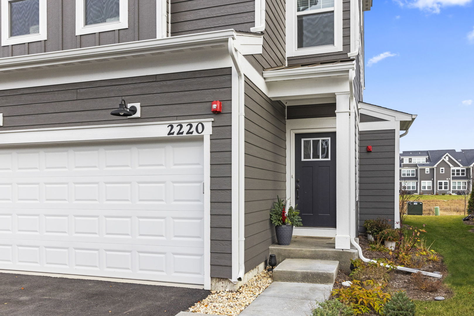 2220 Weatherbee Lane, Naperville, IL 60563