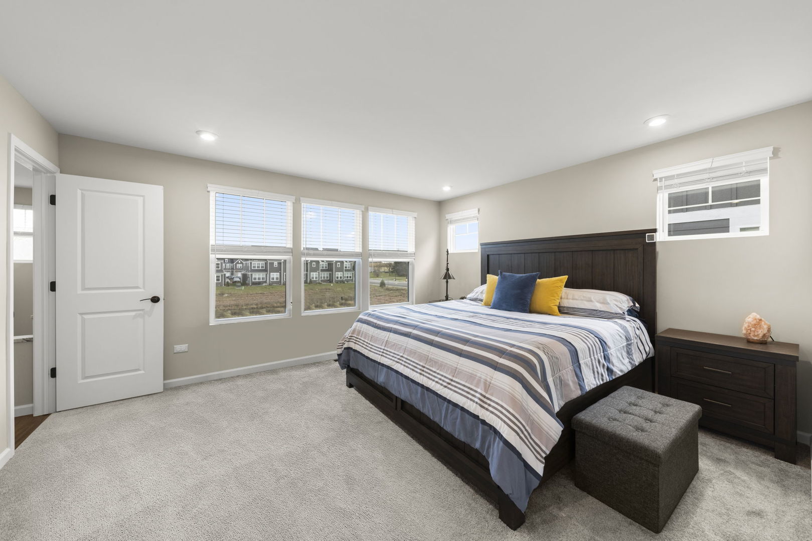 2220 Weatherbee Lane, Naperville, IL 60563