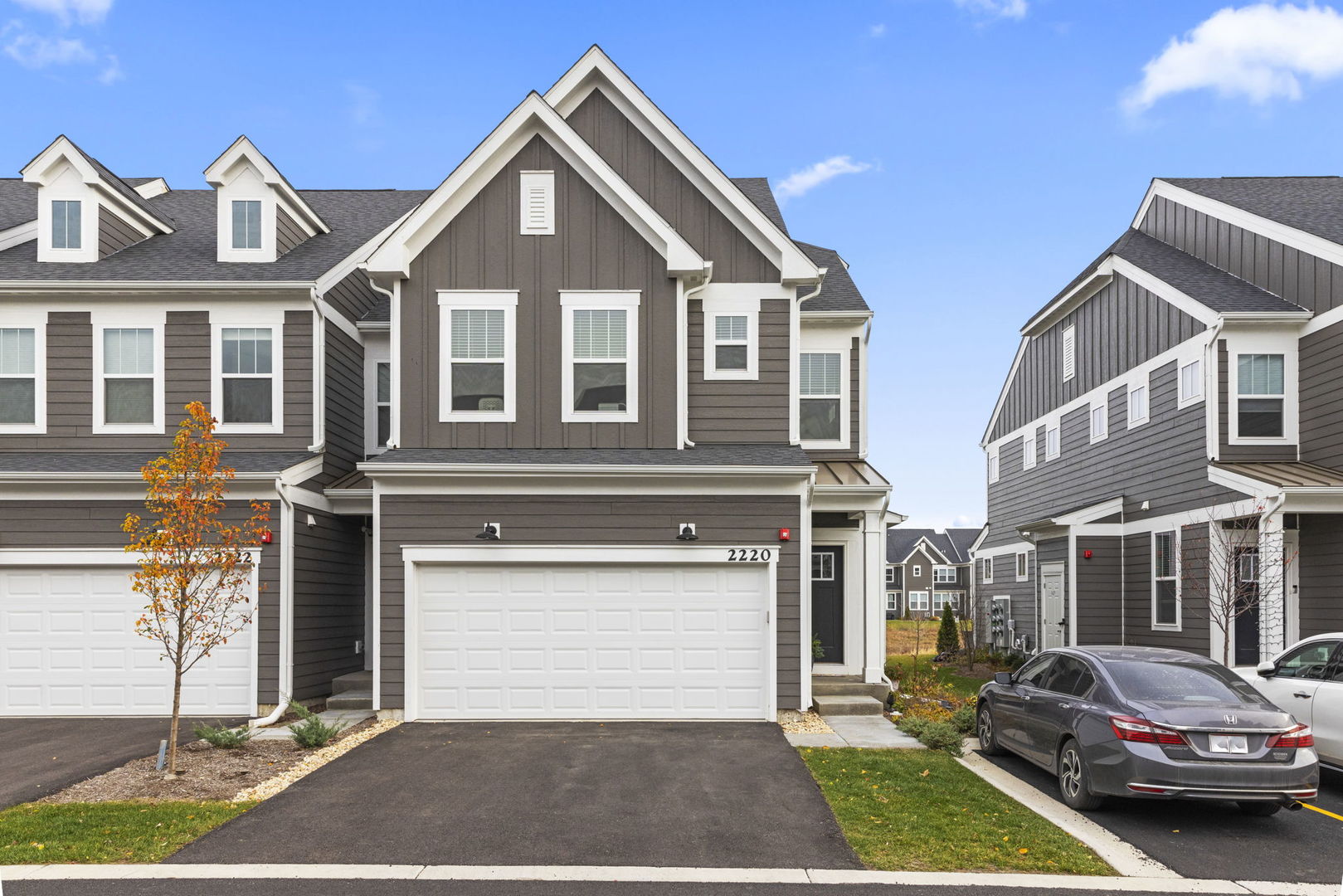 2220 Weatherbee Lane, Naperville, IL 60563