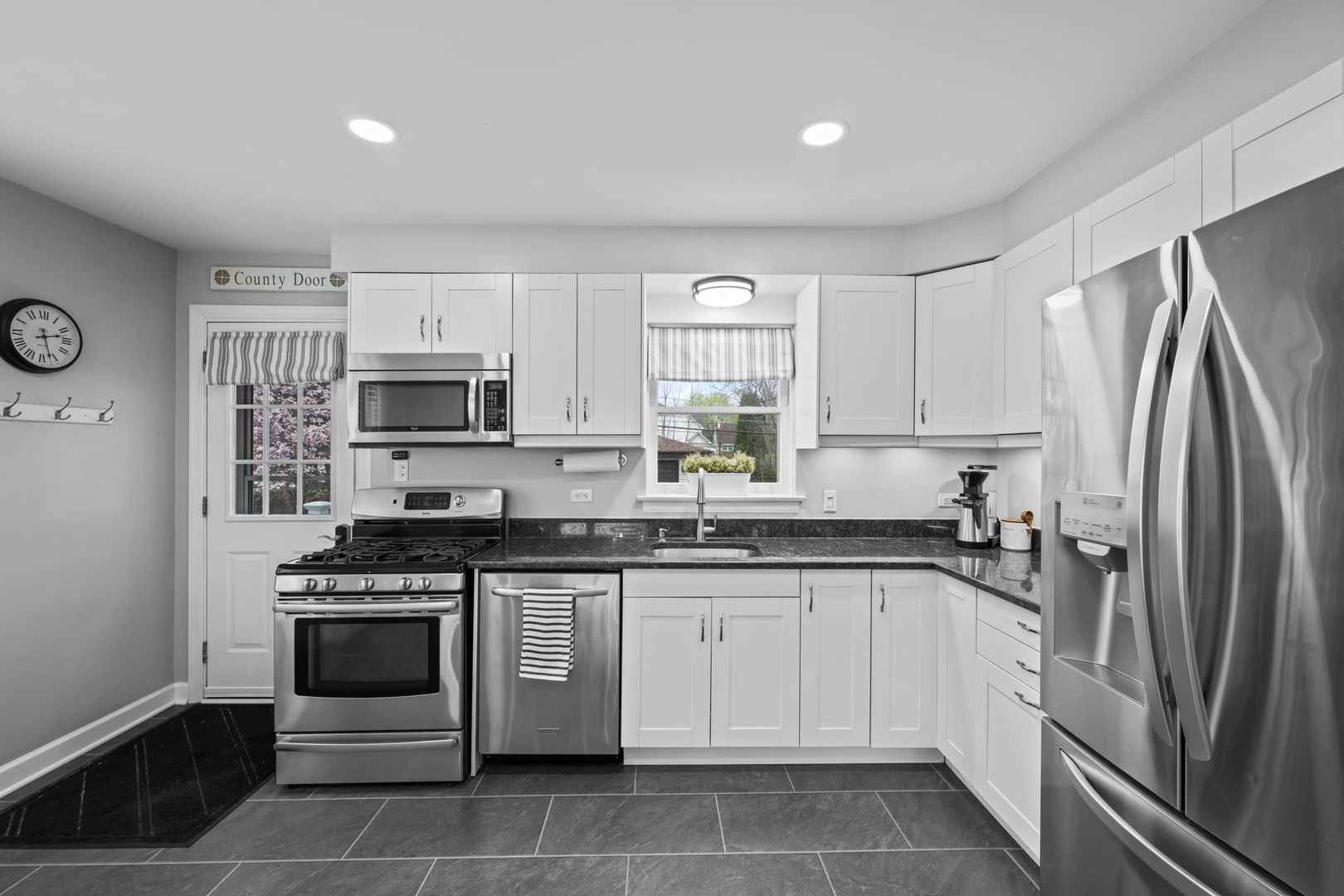 914 N Kennicott Avenue, Arlington Heights, IL 60004