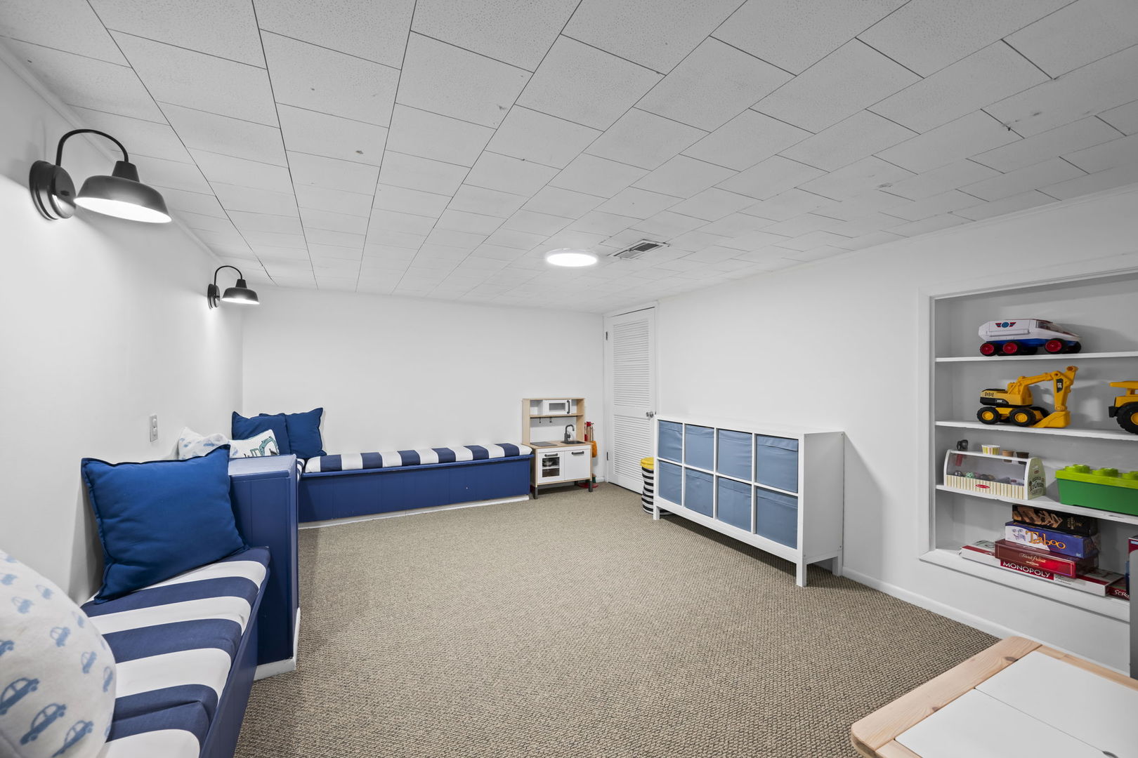 914 N Kennicott Avenue, Arlington Heights, IL 60004