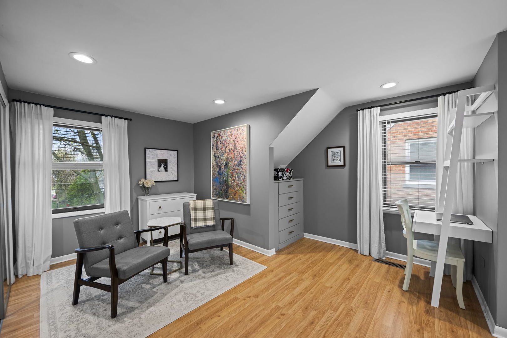 914 N Kennicott Avenue, Arlington Heights, IL 60004