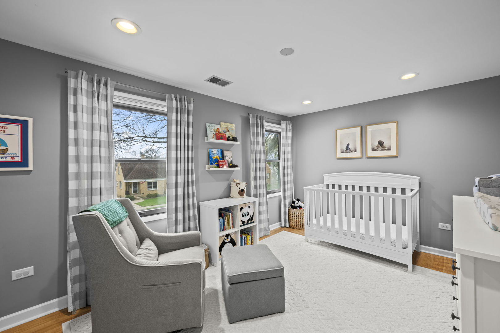 914 N Kennicott Avenue, Arlington Heights, IL 60004