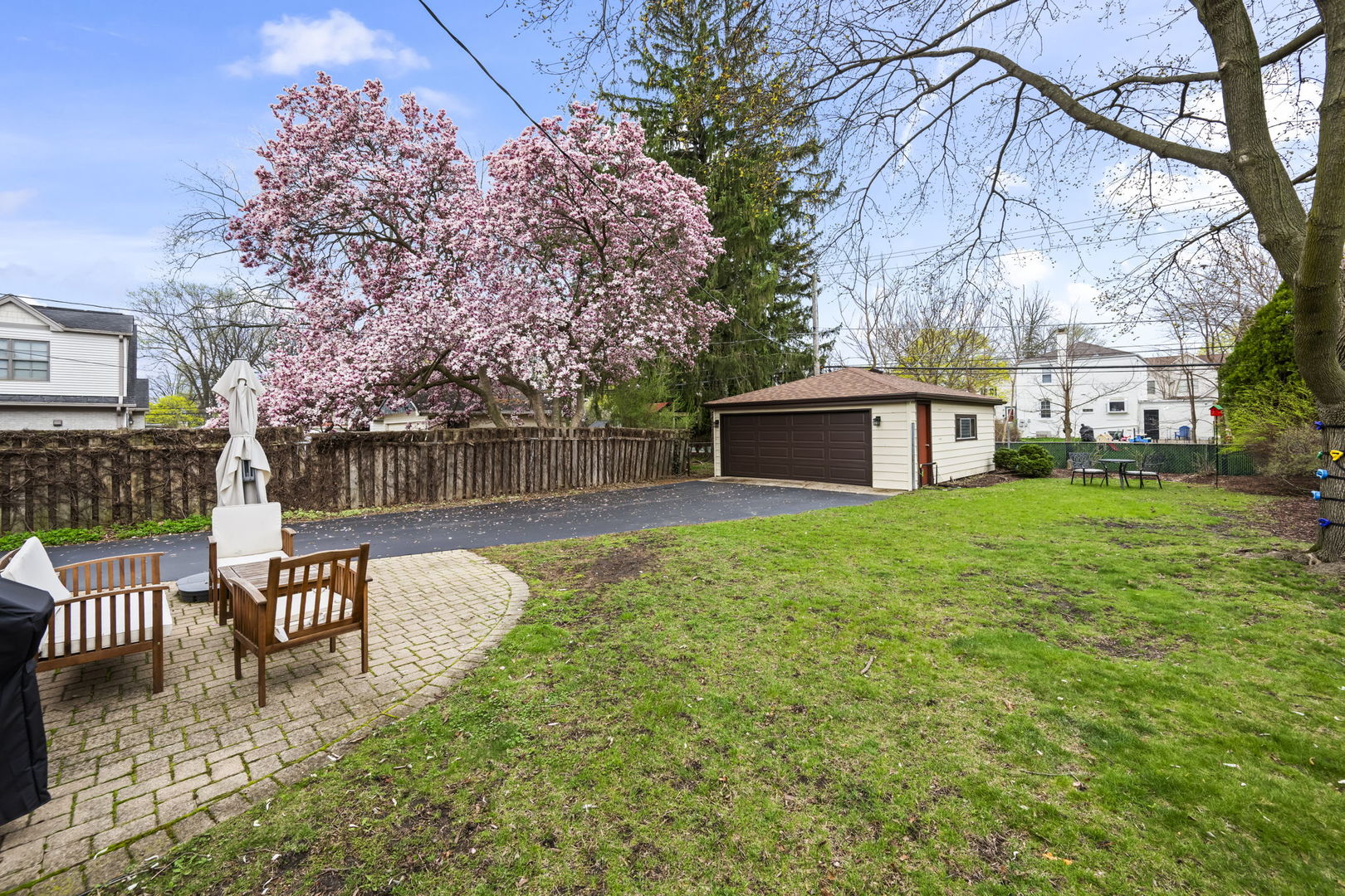 914 N Kennicott Avenue, Arlington Heights, IL 60004