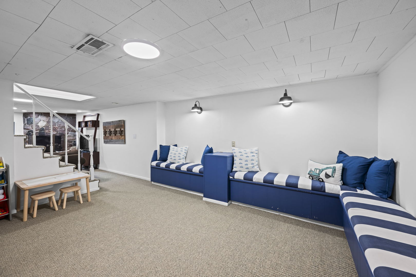 914 N Kennicott Avenue, Arlington Heights, IL 60004