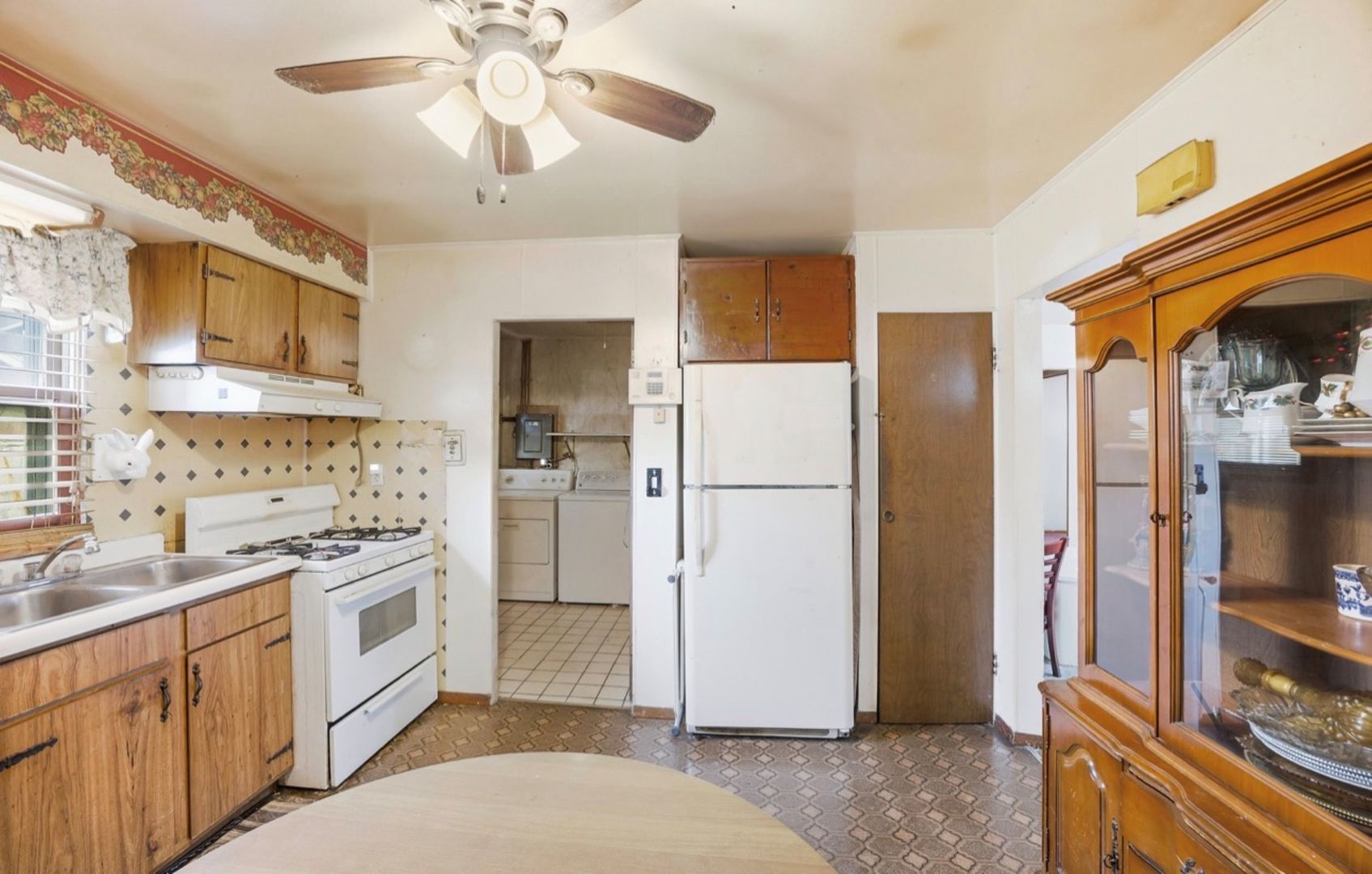 14024 S Manistee Avenue, Burnham, IL 60633