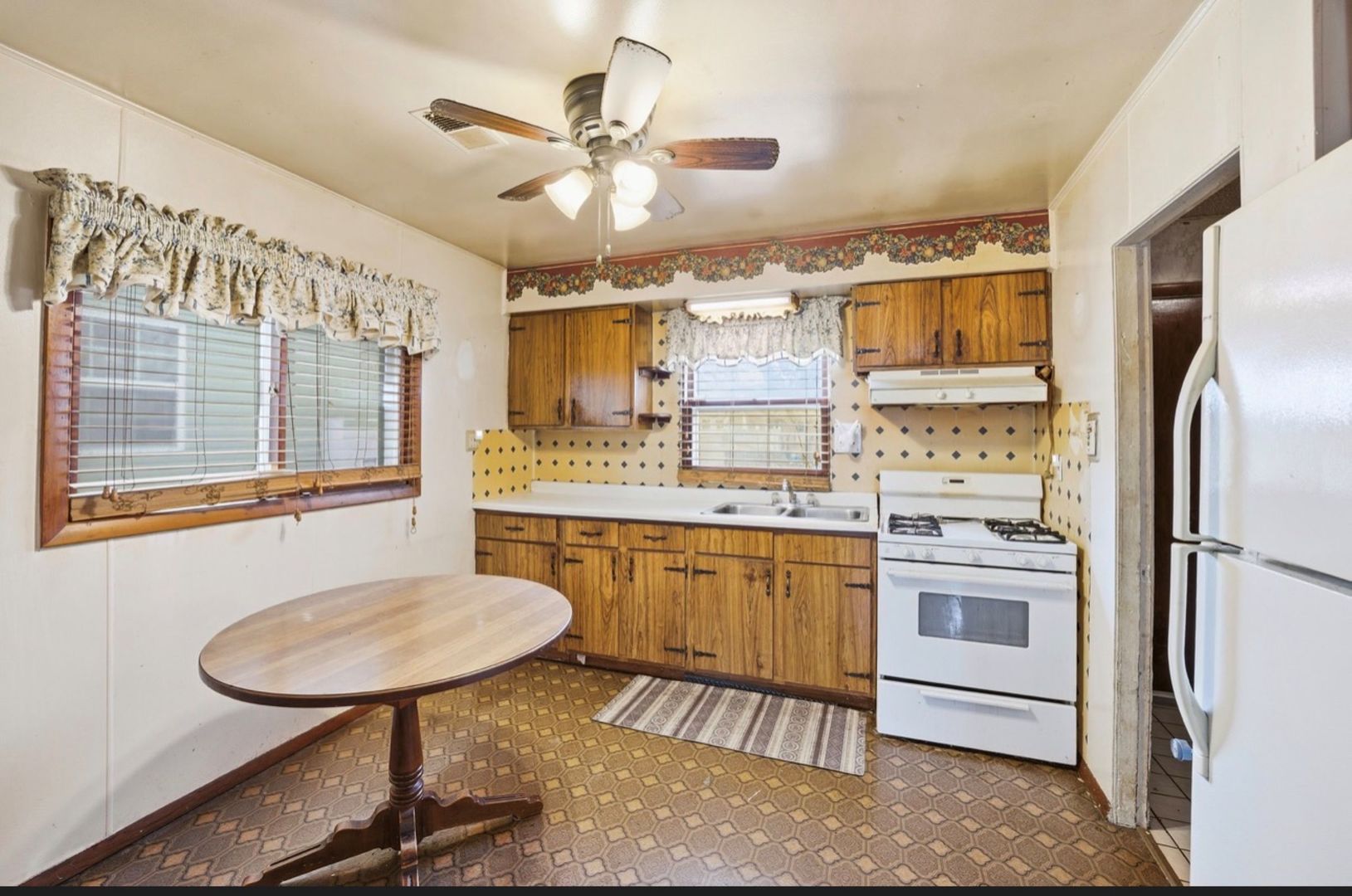 14024 S Manistee Avenue, Burnham, IL 60633