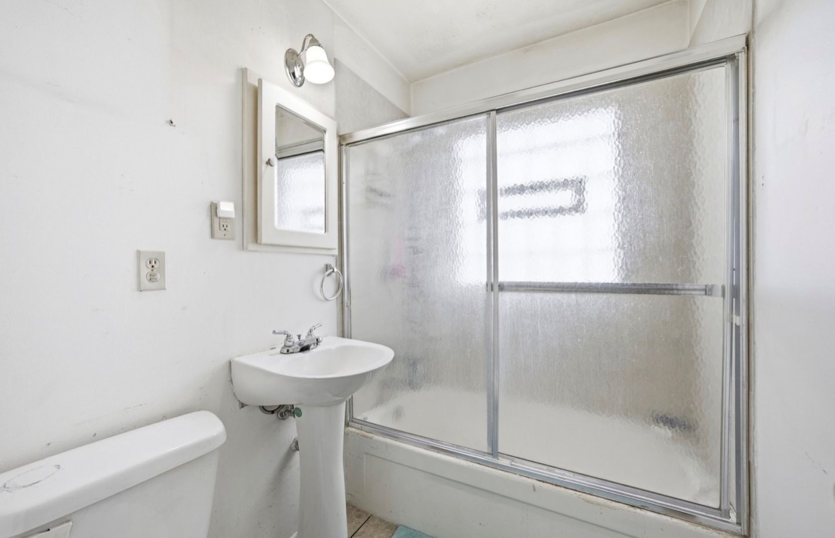 14024 S Manistee Avenue, Burnham, IL 60633