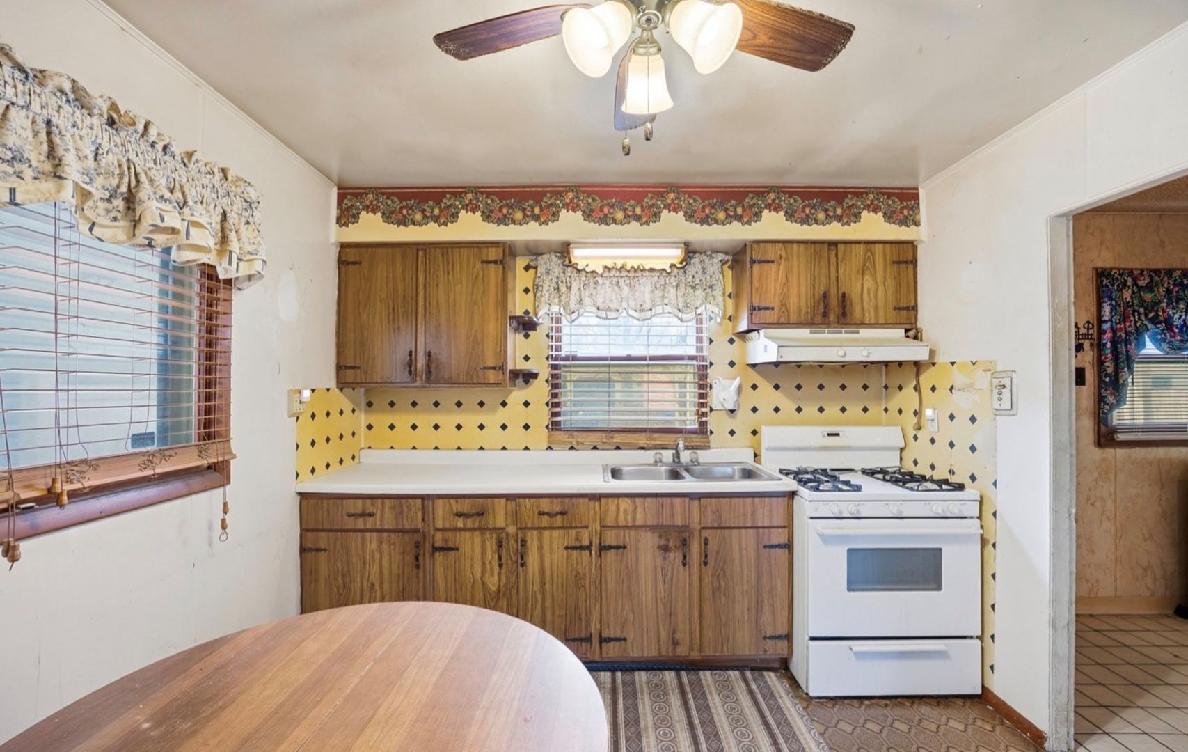 14024 S Manistee Avenue, Burnham, IL 60633