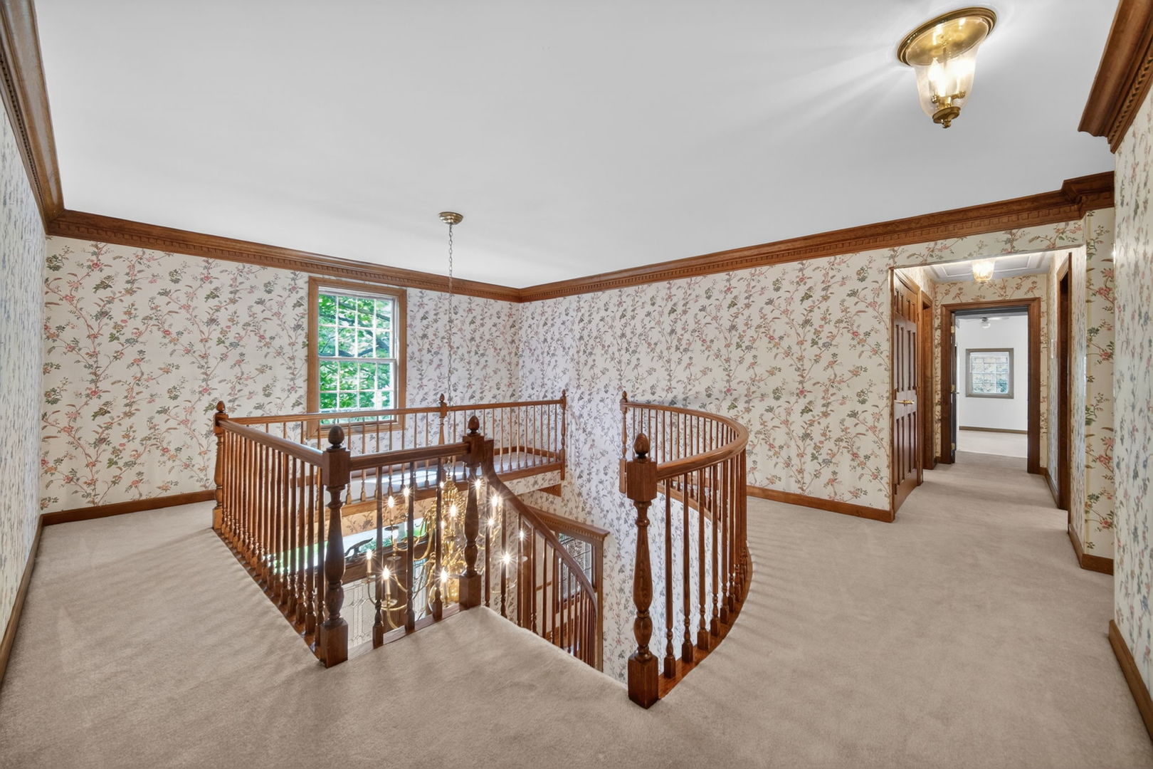 355 Trinity Lane, Oak Brook, IL 60523