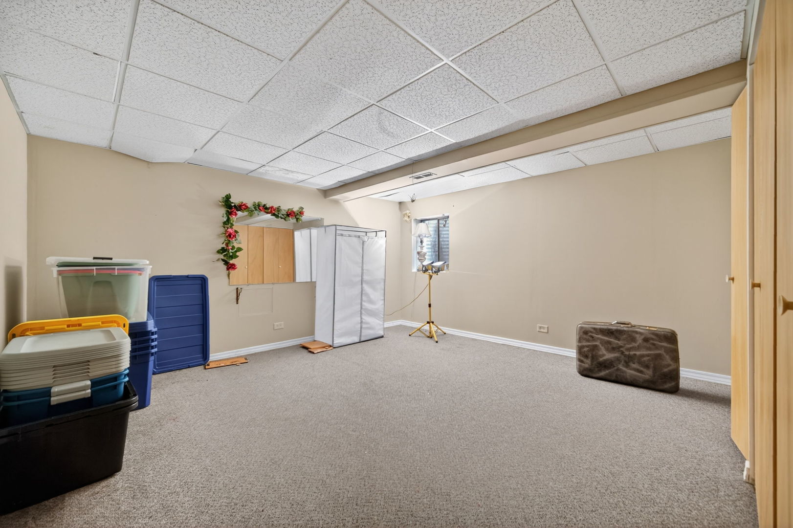 355 Trinity Lane, Oak Brook, IL 60523
