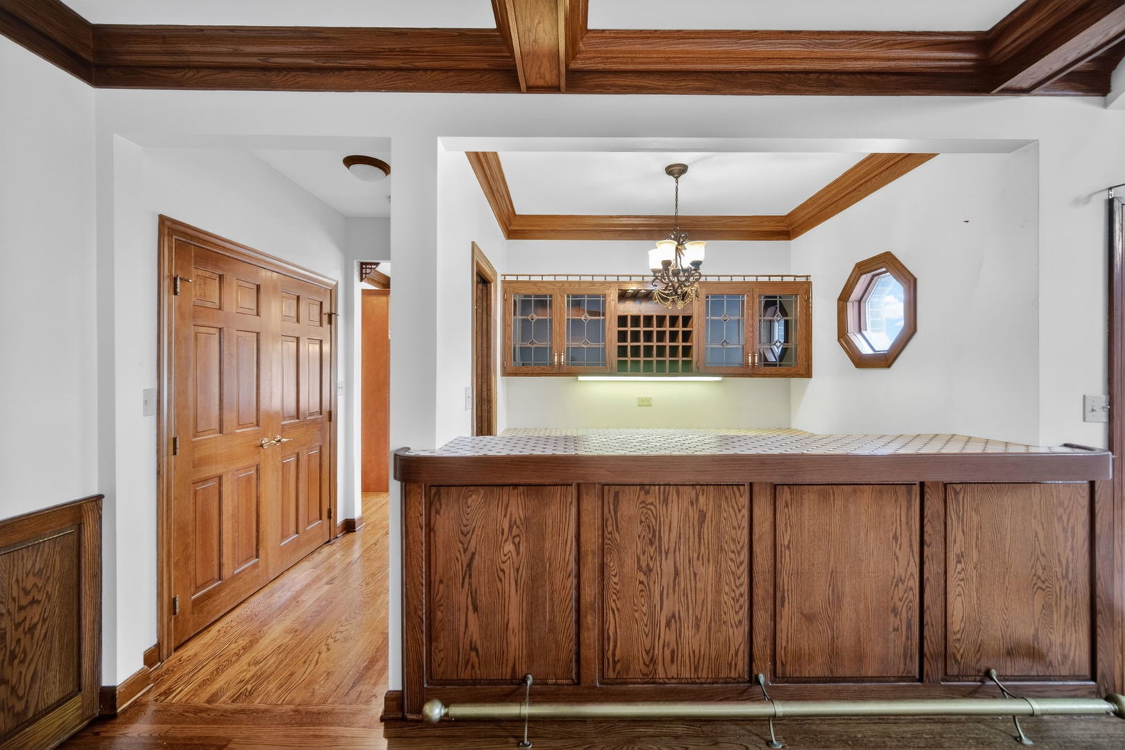 355 Trinity Lane, Oak Brook, IL 60523