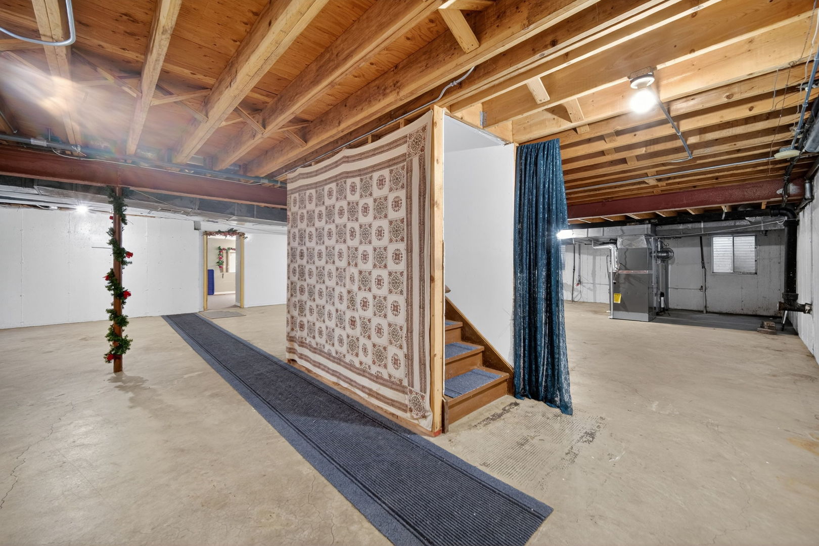 355 Trinity Lane, Oak Brook, IL 60523