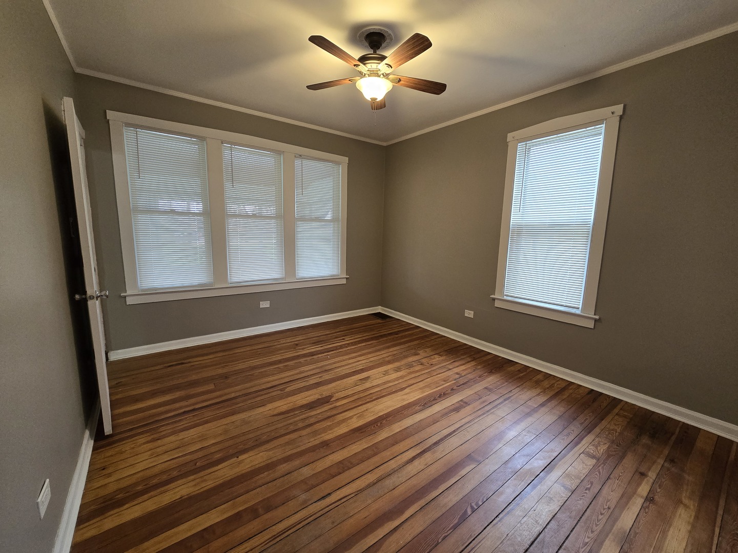 249 E Park Boulevard #1, Villa Park, IL 60181