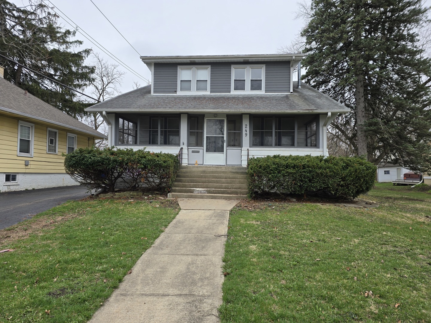 249 E Park Boulevard #1, Villa Park, IL 60181