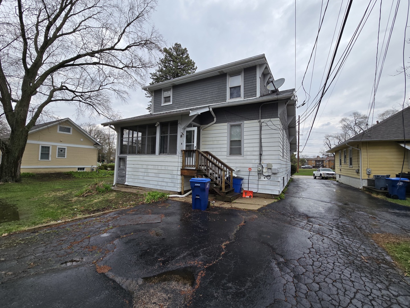 249 E Park Boulevard #1, Villa Park, IL 60181