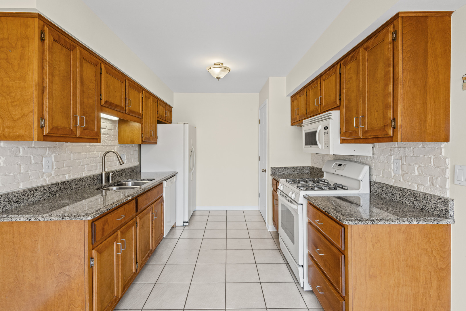 231 E Woodlawn Road, New Lenox, IL 60451