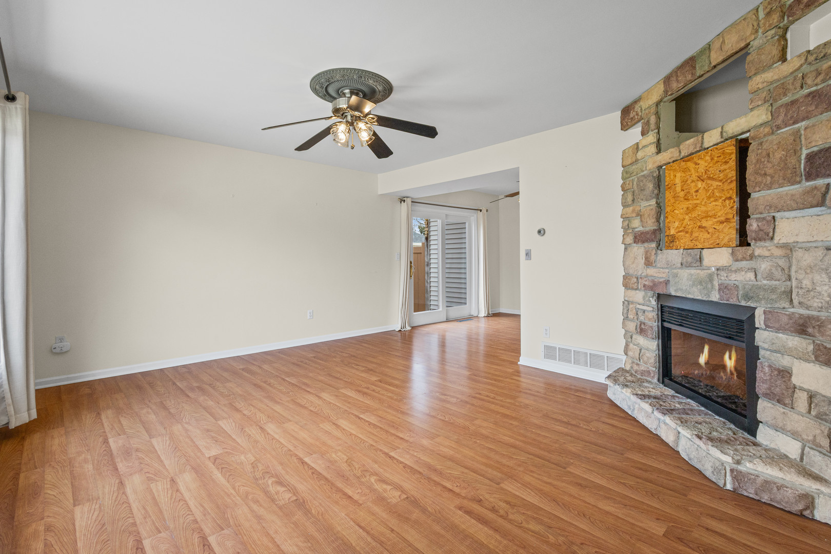 231 E Woodlawn Road, New Lenox, IL 60451