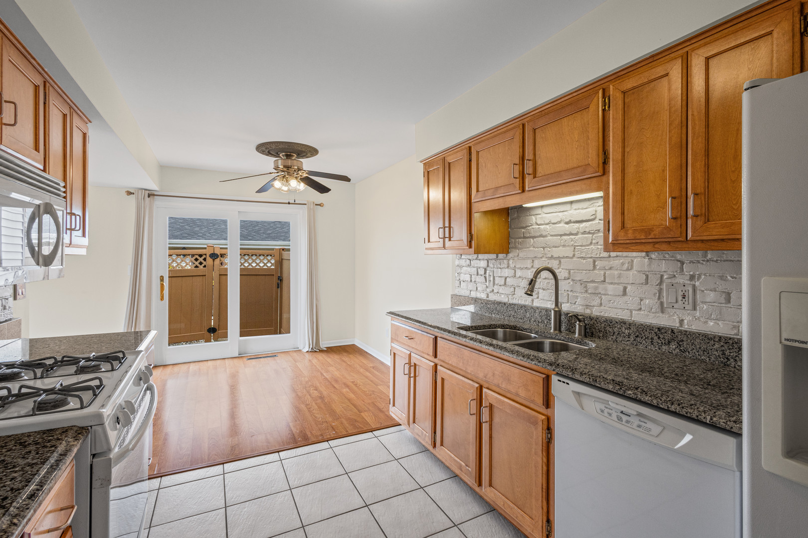 231 E Woodlawn Road, New Lenox, IL 60451