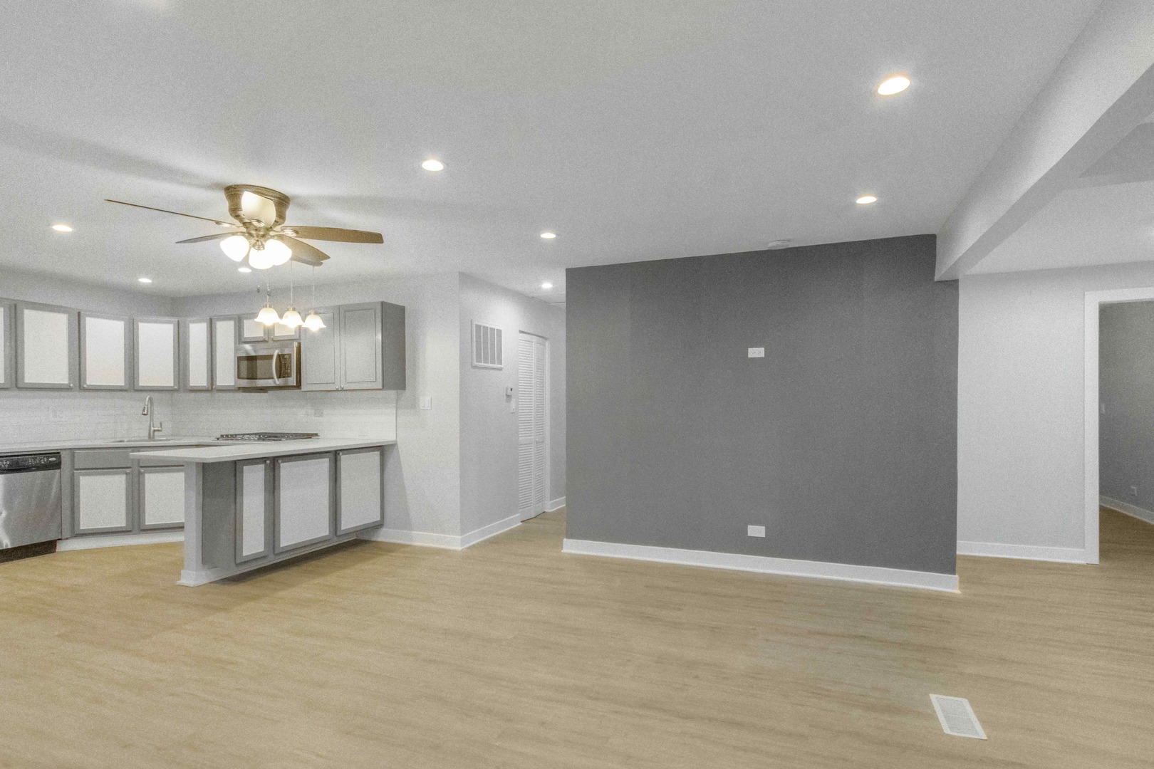 22339 Strassburg Avenue, Sauk Village, IL 60411