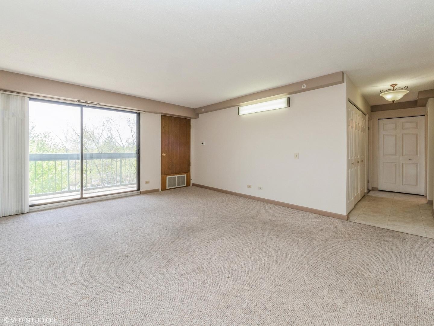 1800 Huntington Boulevard #409, Hoffman Estates, IL 60169