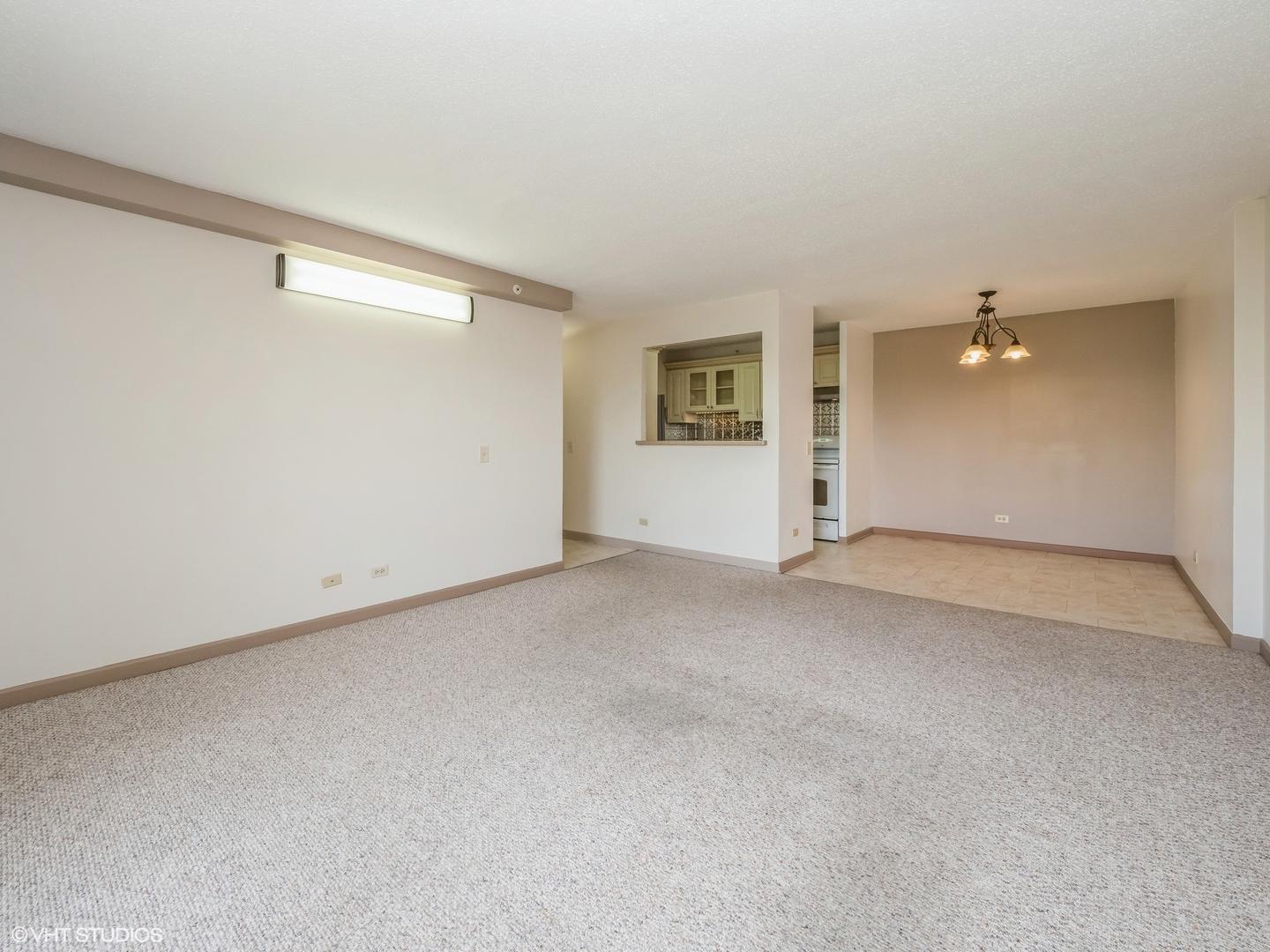 1800 Huntington Boulevard #409, Hoffman Estates, IL 60169