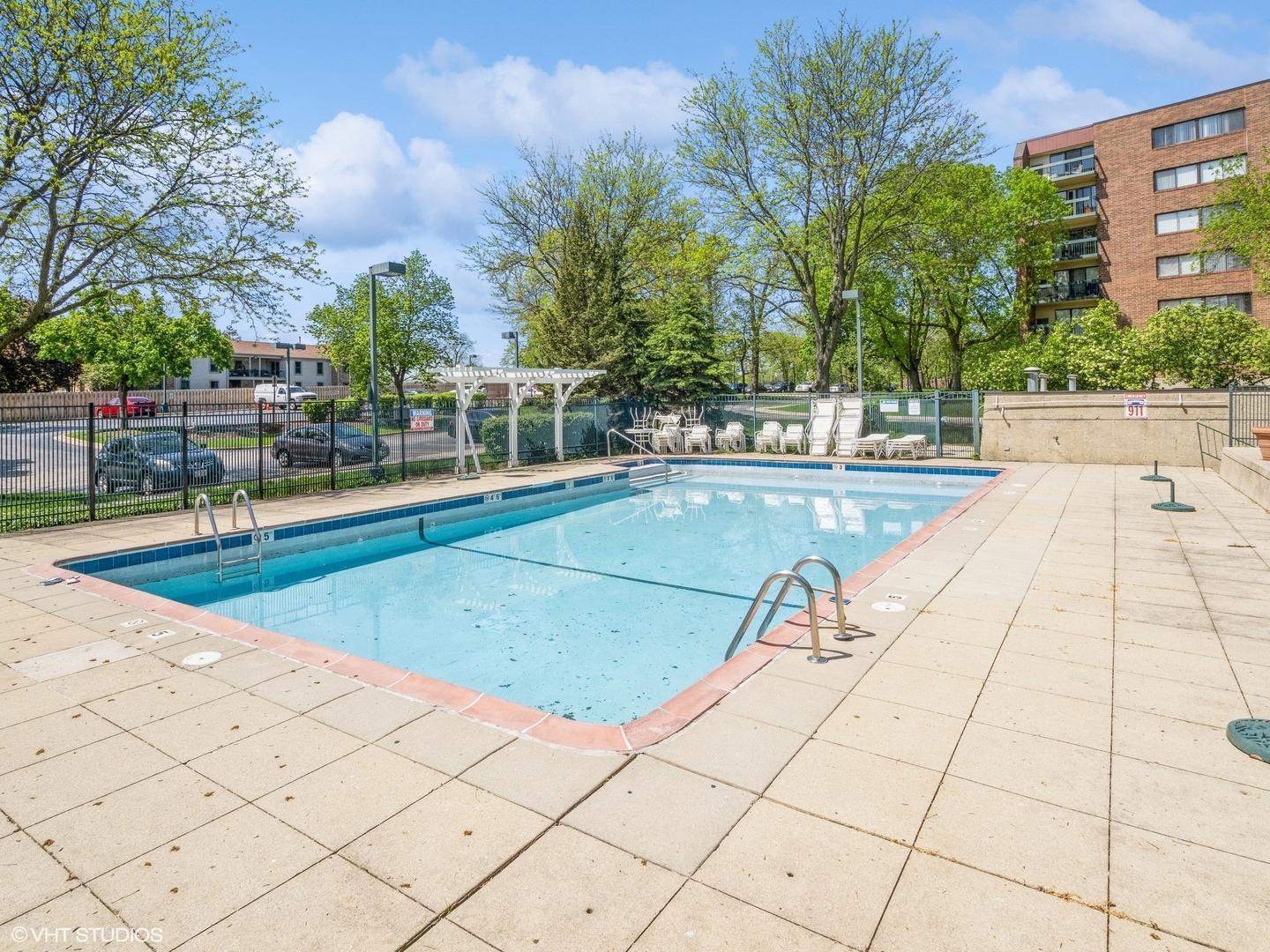 1800 Huntington Boulevard #409, Hoffman Estates, IL 60169