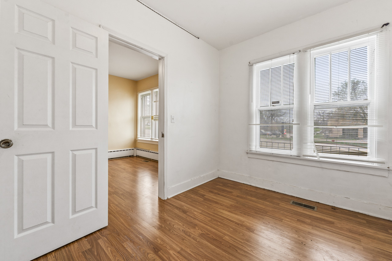 1809 Ogden Avenue, Lisle, IL 60532