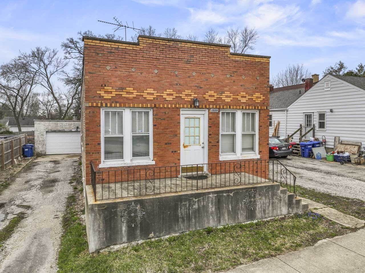 1809 Ogden Avenue, Lisle, IL 60532