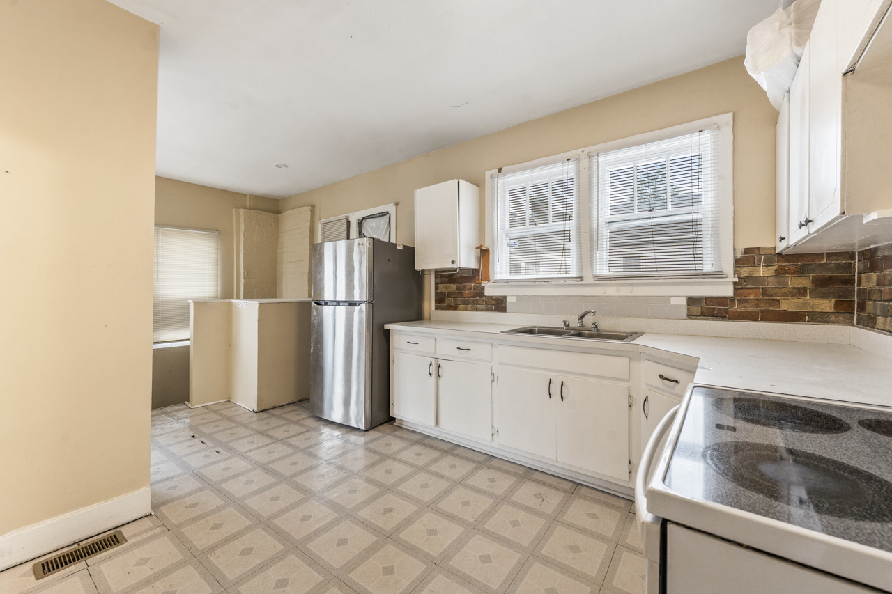 1809 Ogden Avenue, Lisle, IL 60532