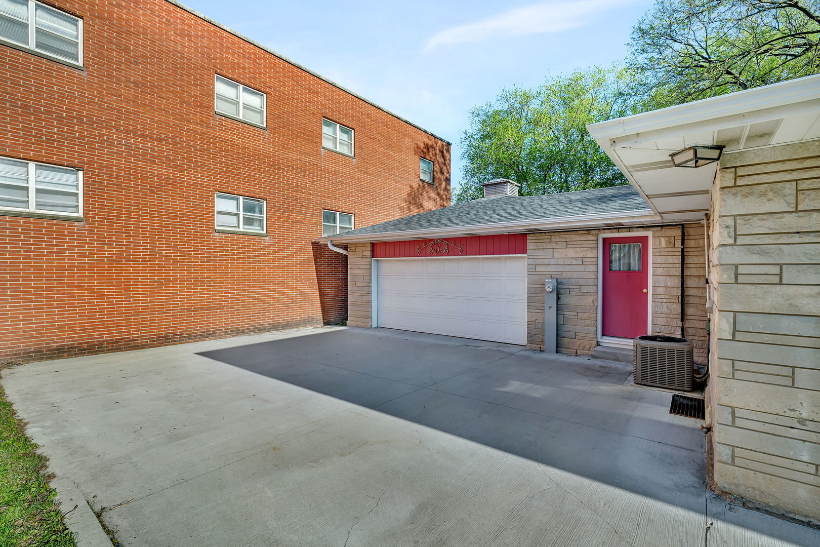 409 W Jefferson Street, Morris, IL 60450