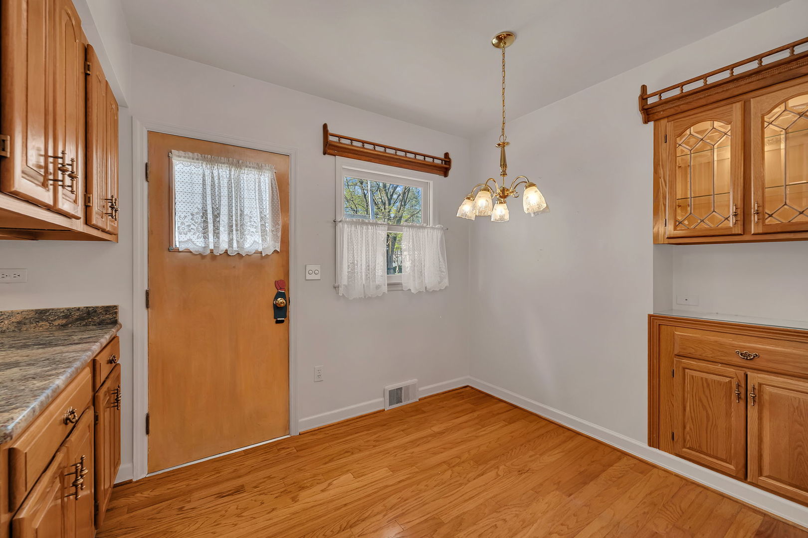 409 W Jefferson Street, Morris, IL 60450