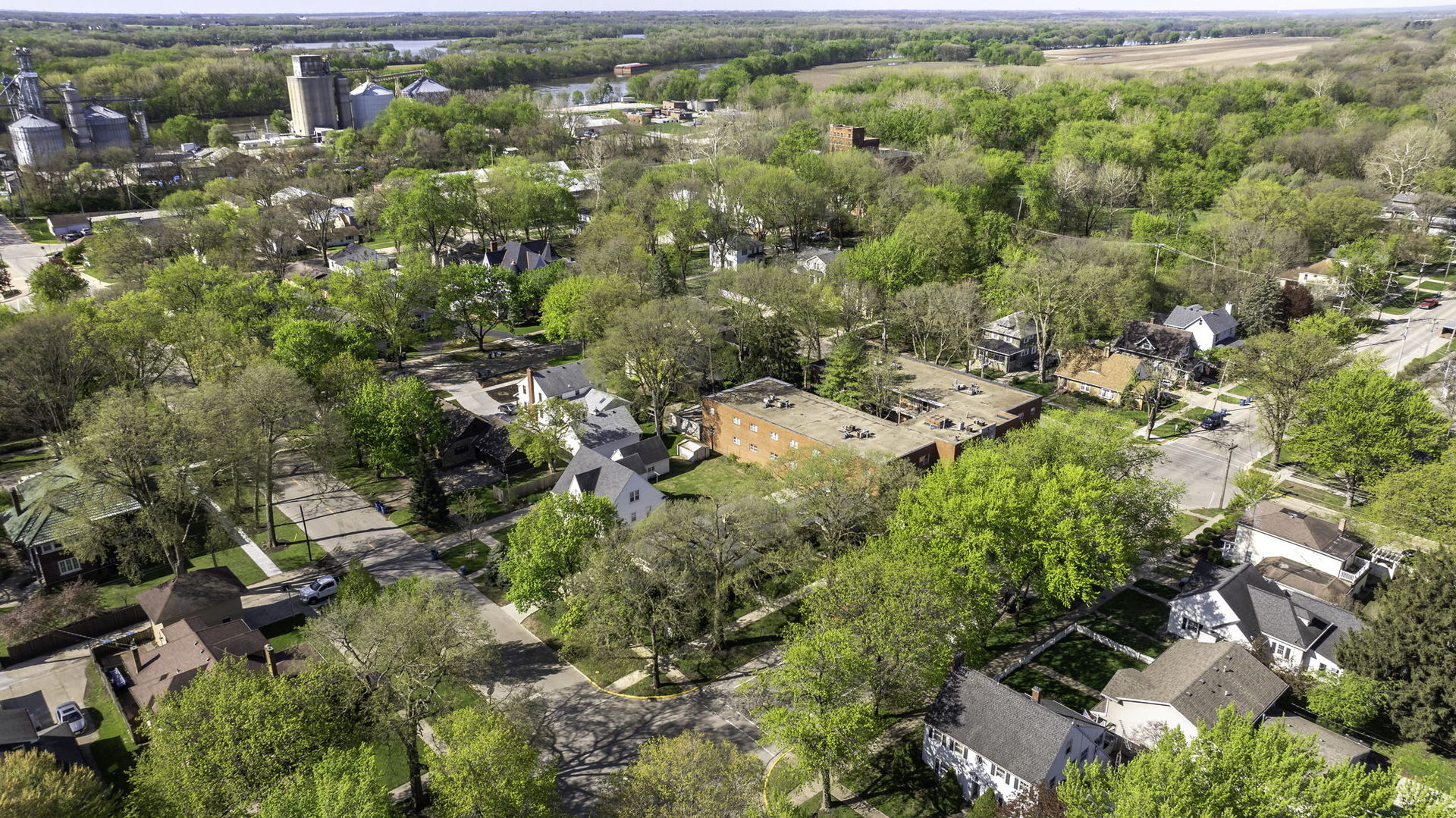 409 W Jefferson Street, Morris, IL 60450