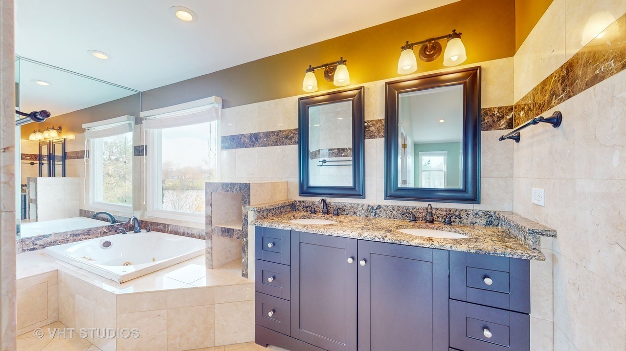 712 N Victoria Drive, Palatine, IL 60074