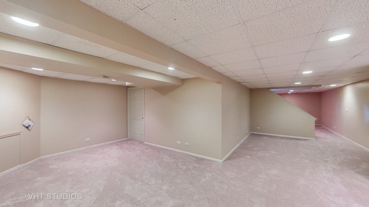 712 N Victoria Drive, Palatine, IL 60074