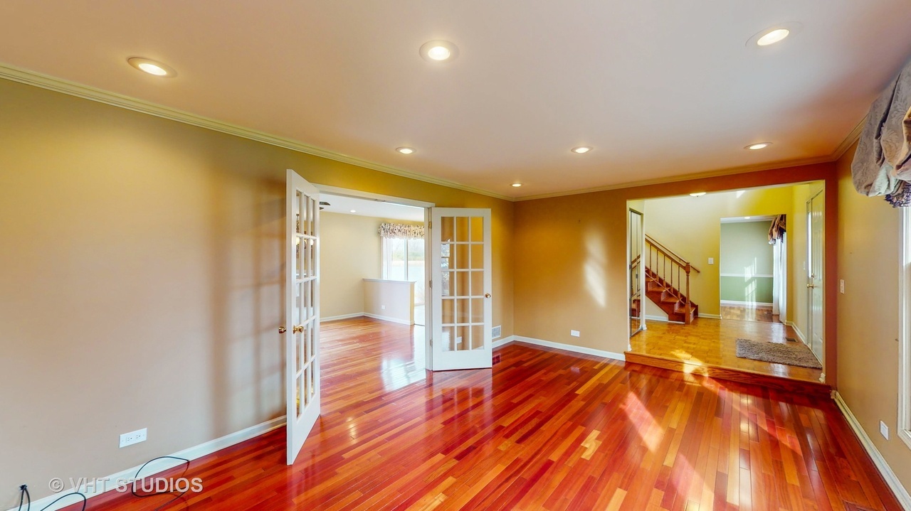 712 N Victoria Drive, Palatine, IL 60074