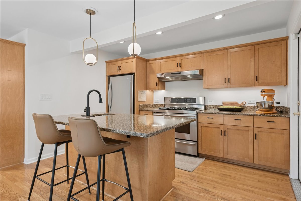 Naperville, IL 60564