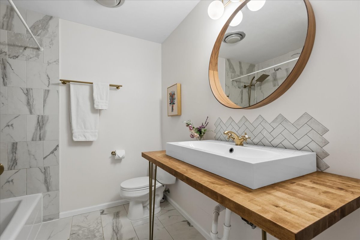 Naperville, IL 60564