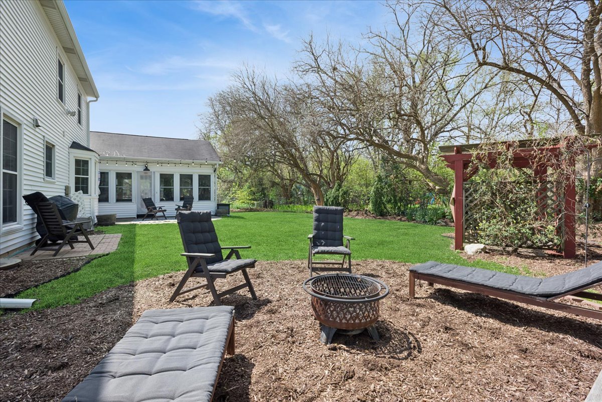 Naperville, IL 60564