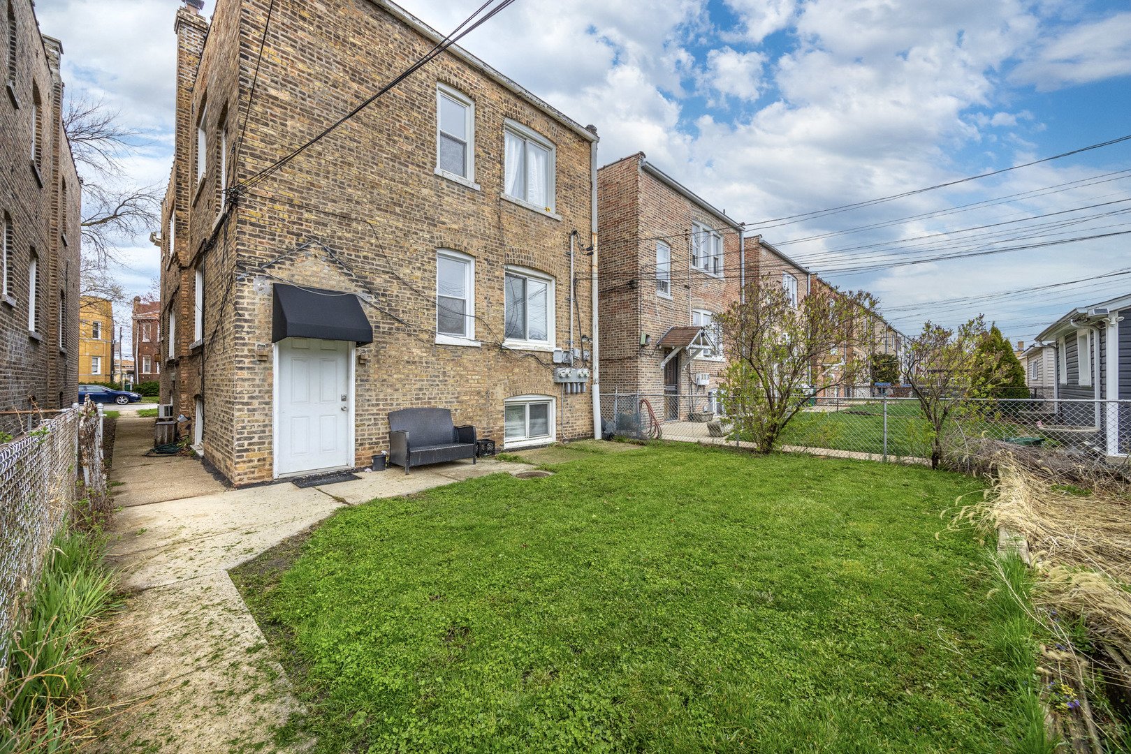 1833 Gunderson Avenue, Berwyn, IL 60402