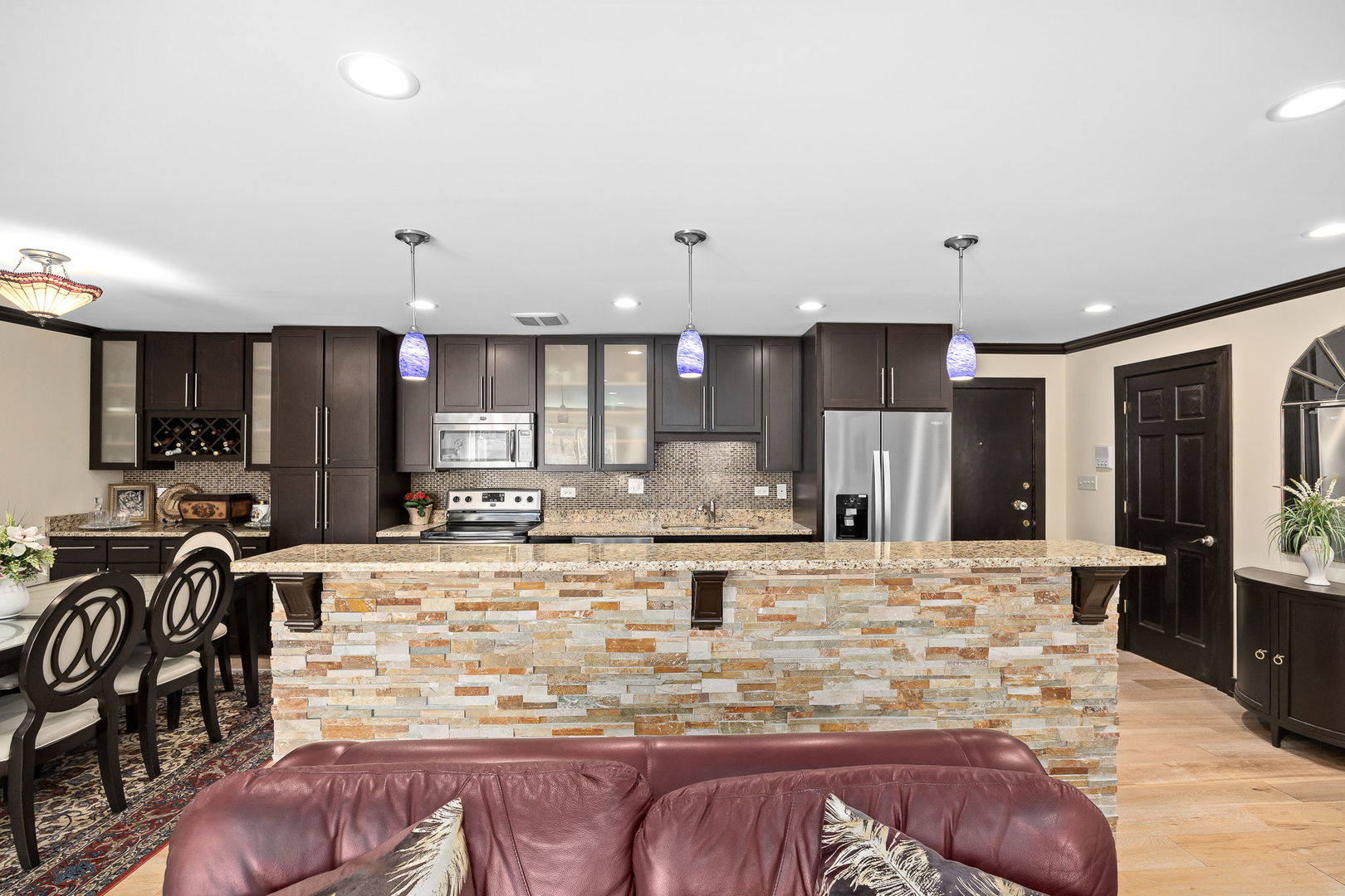 140 Carriage Way Drive #C218, Burr Ridge, IL 60527