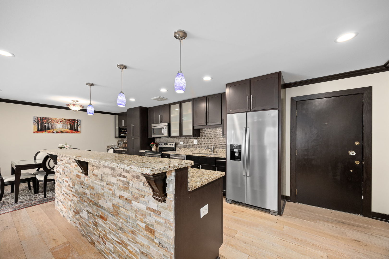 140 Carriage Way Drive #C218, Burr Ridge, IL 60527