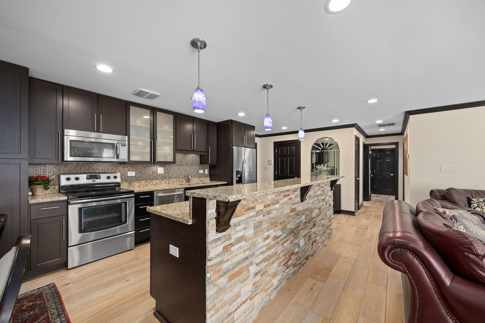 140 Carriage Way Drive #C218, Burr Ridge, IL 60527