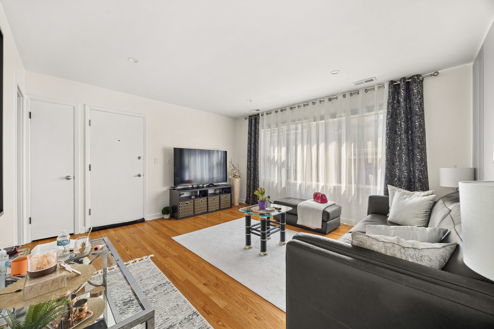 9030 Kenton Avenue, Skokie, IL 60076