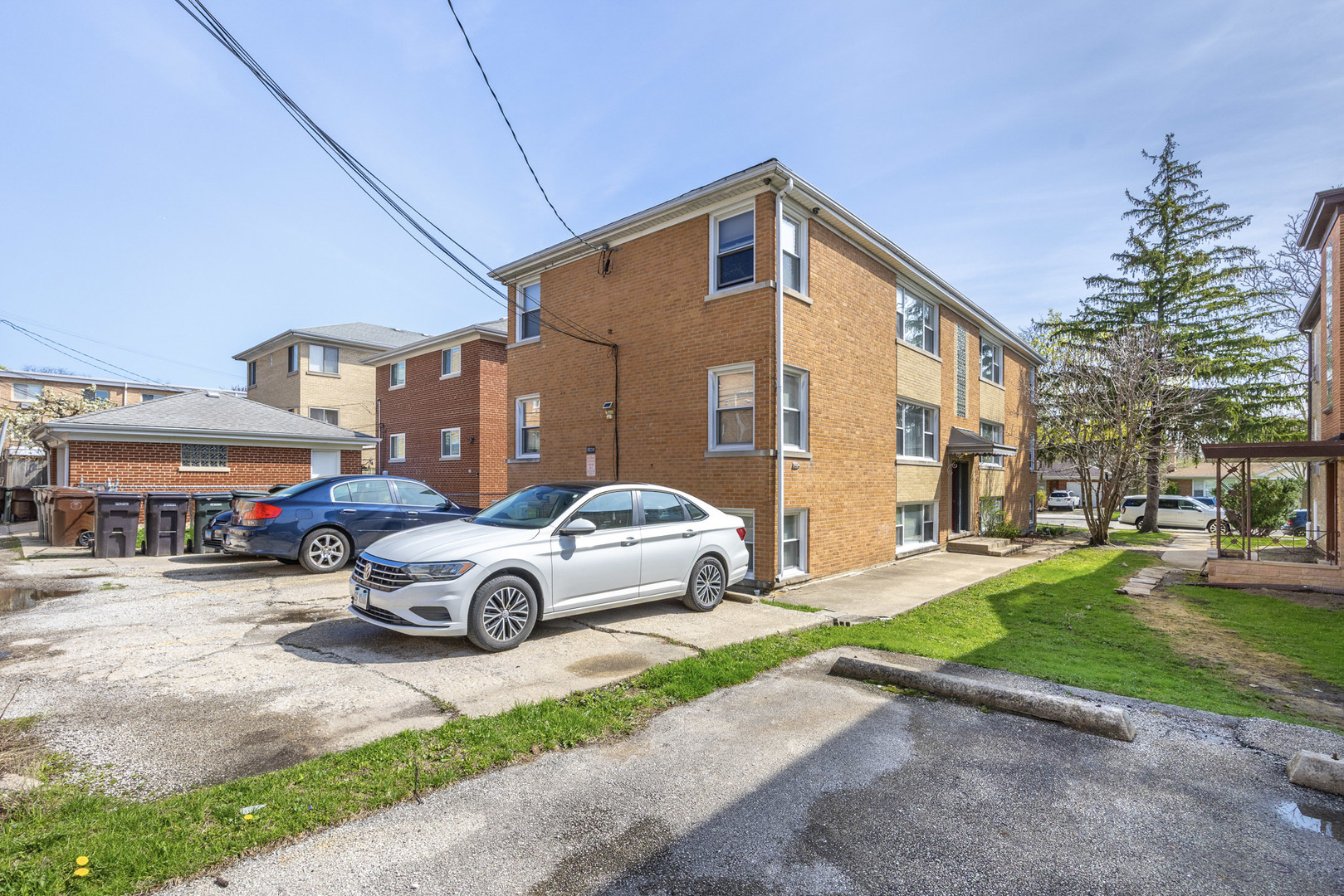 9030 Kenton Avenue, Skokie, IL 60076