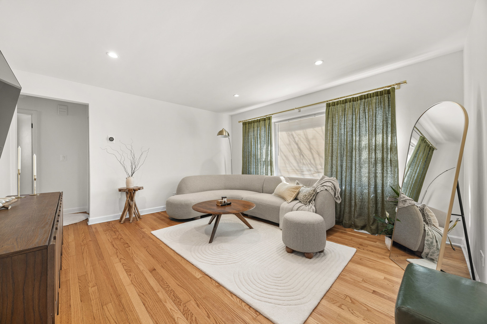 9030 Kenton Avenue, Skokie, IL 60076