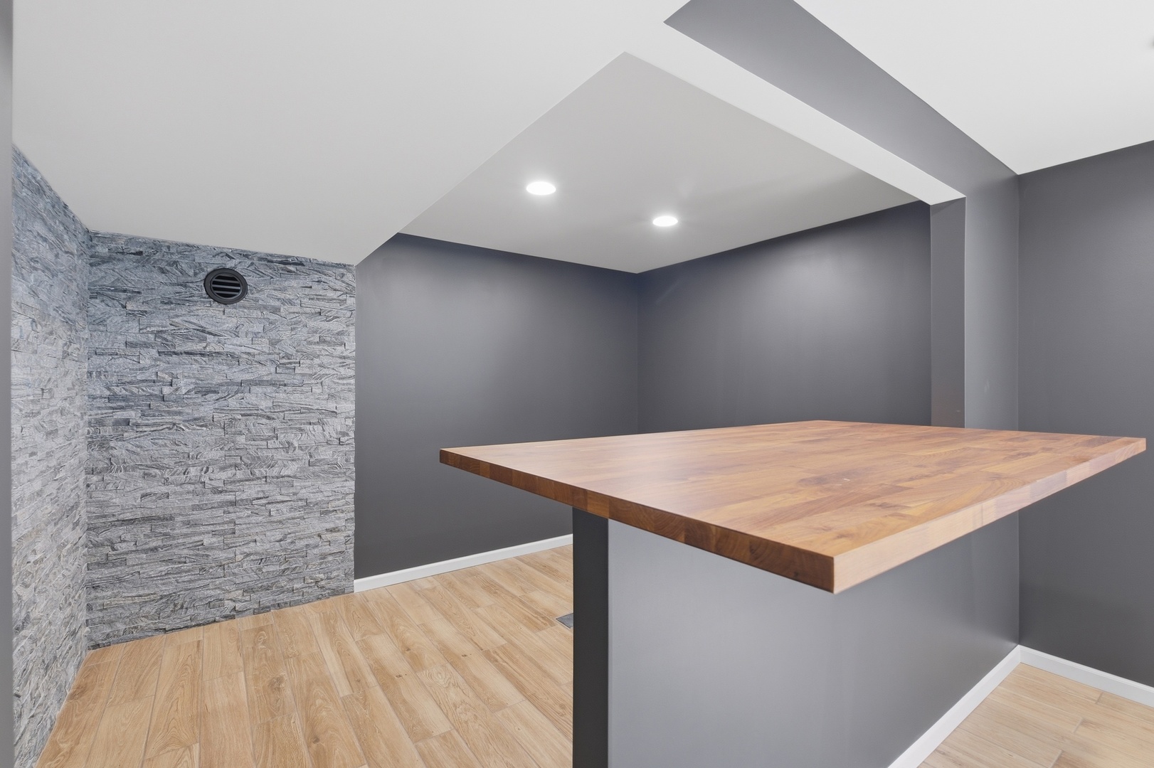 1108 Kolar Avenue, Joliet, IL 60431