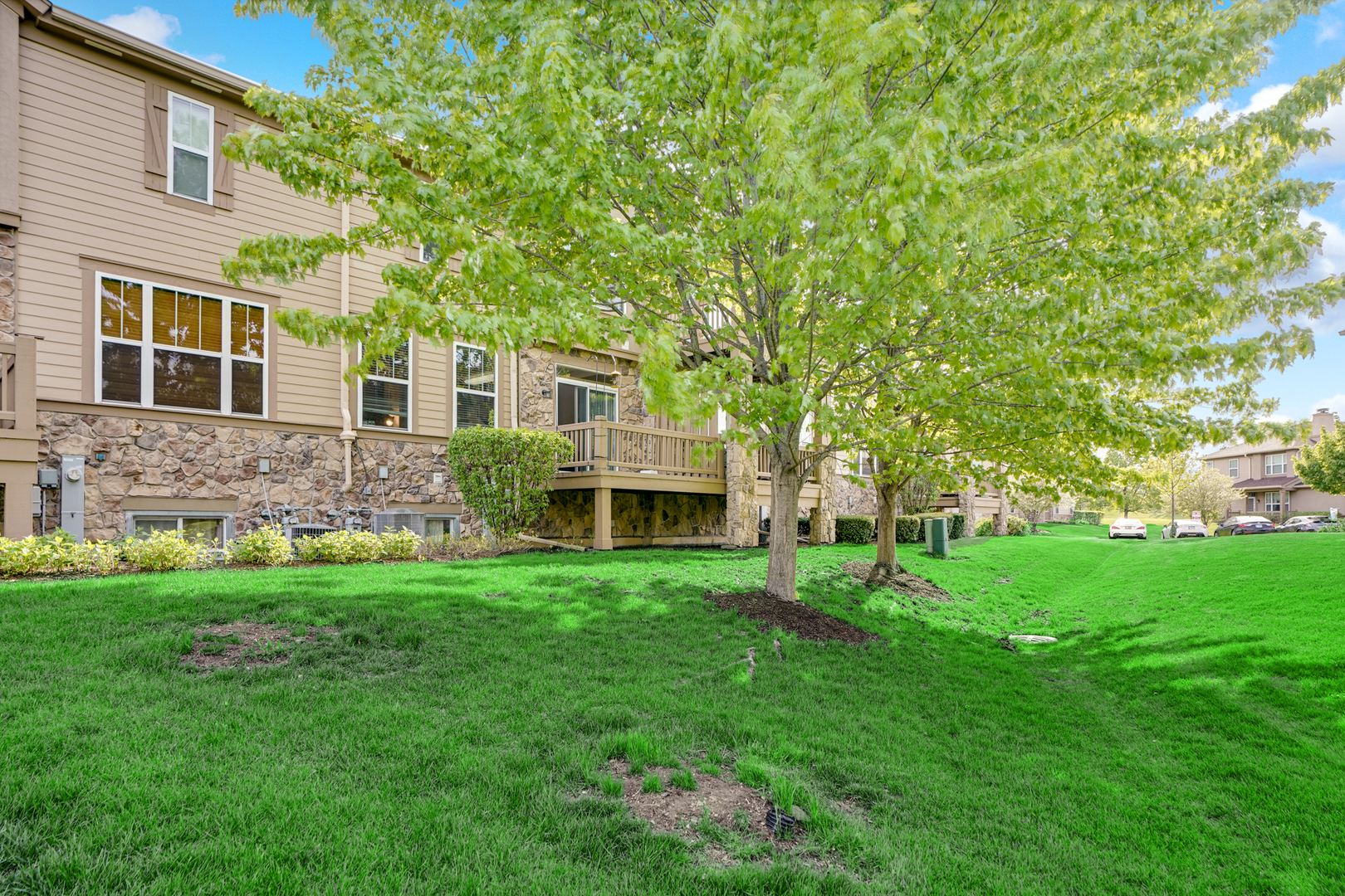 1877 CRENSHAW Circle #1877, Vernon Hills, IL 60061