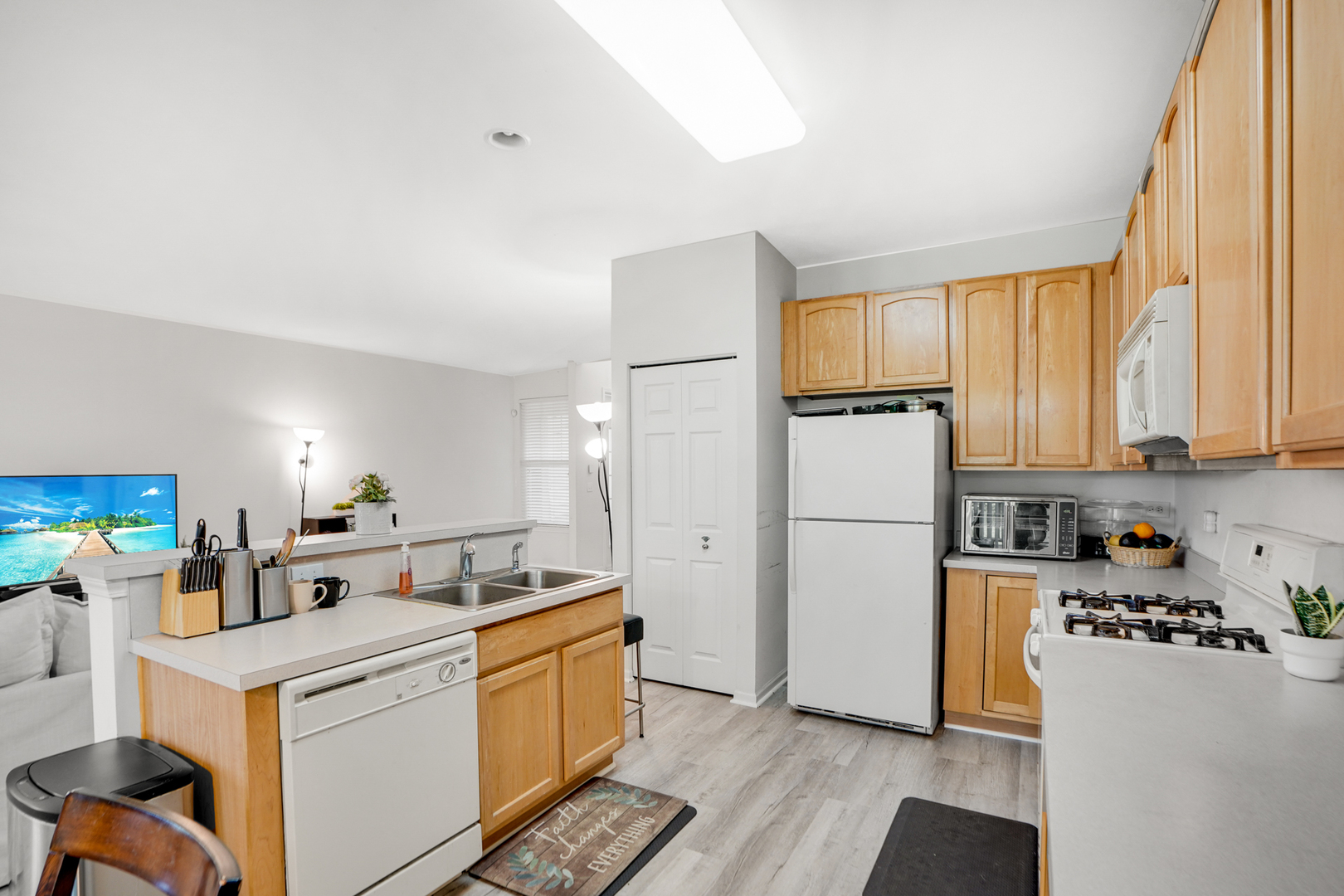 1877 CRENSHAW Circle #1877, Vernon Hills, IL 60061